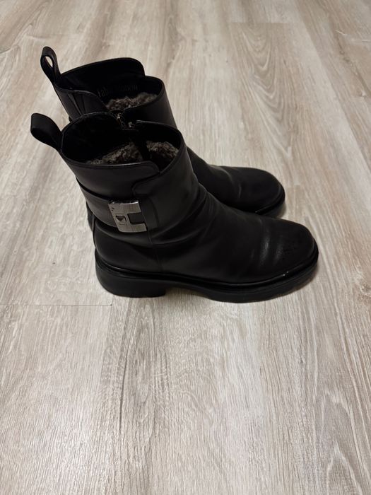 Зимове взуття, зимовий одяг