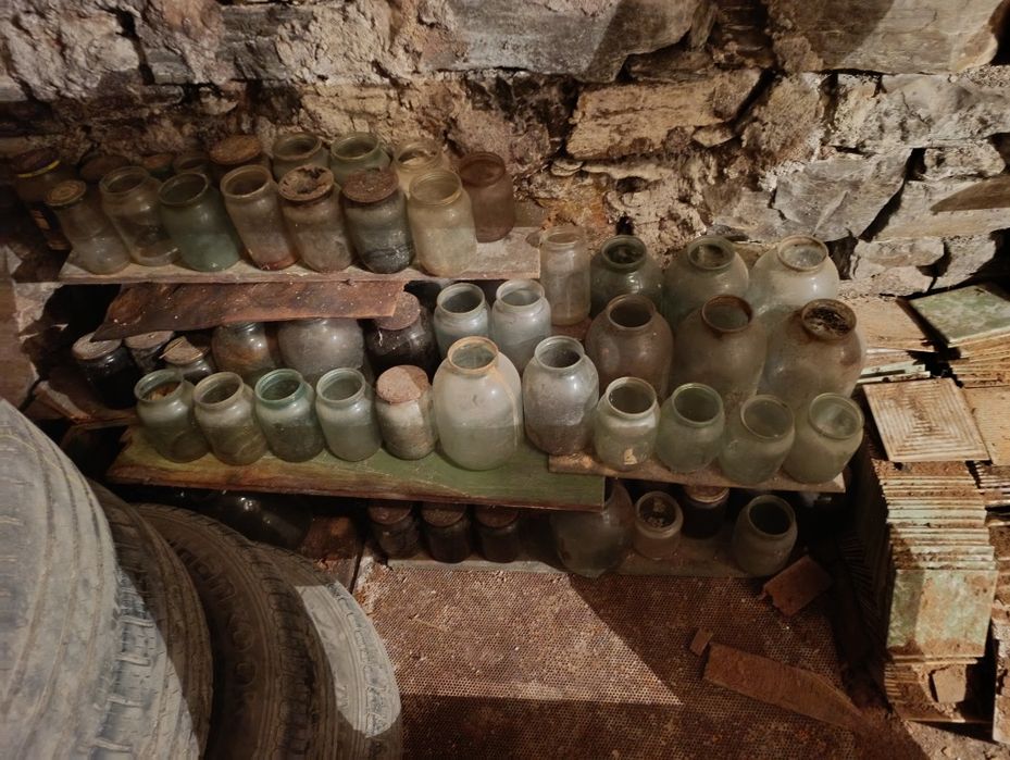 Віддам плитку,плафони,скло даром.Самовивоз.