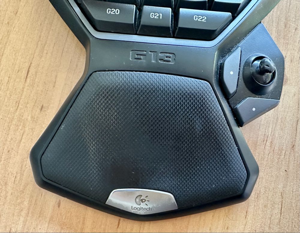 Logitech G13 Gaming USB ігрова клавіатура