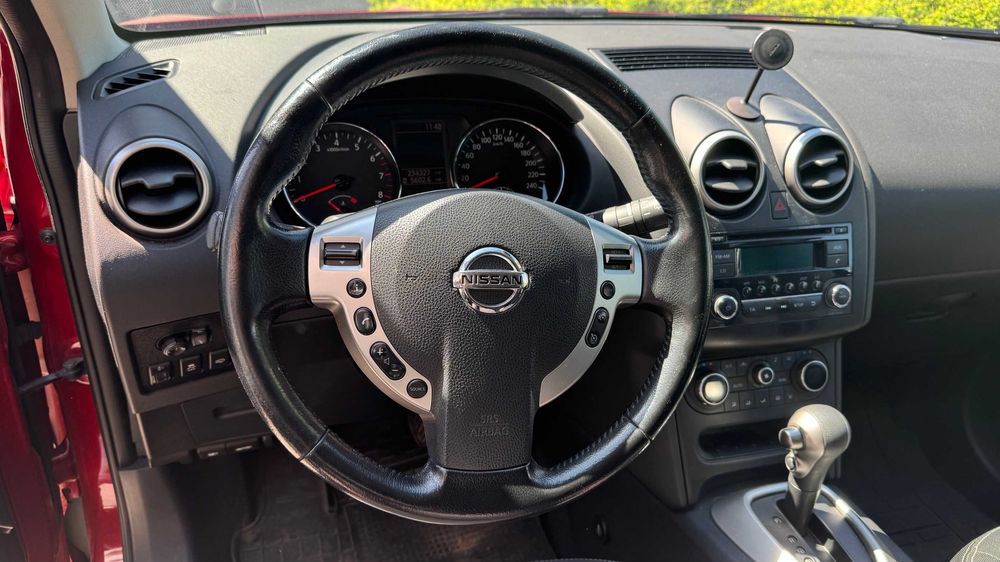 Автомобиль Nissan Qashkai 2013 CVT 1.6