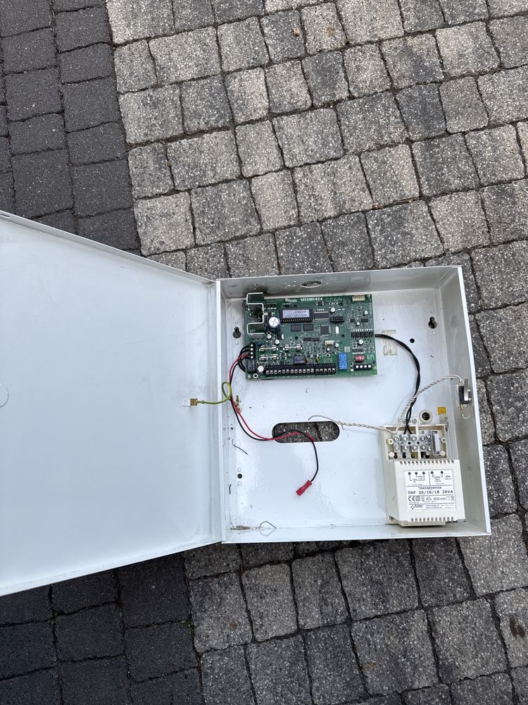 Płyta Głowna systemu alarmowego Pyronix Matrix 424