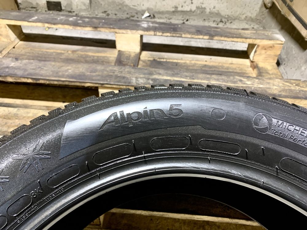 Зима 4шт Michelin Alpin 5 225/55 R17 101V AO