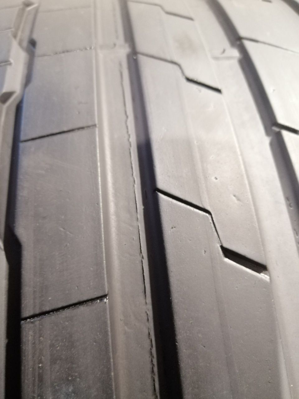 285/30ZR22 101Y Hankook Ventus S1 Evo3 AO