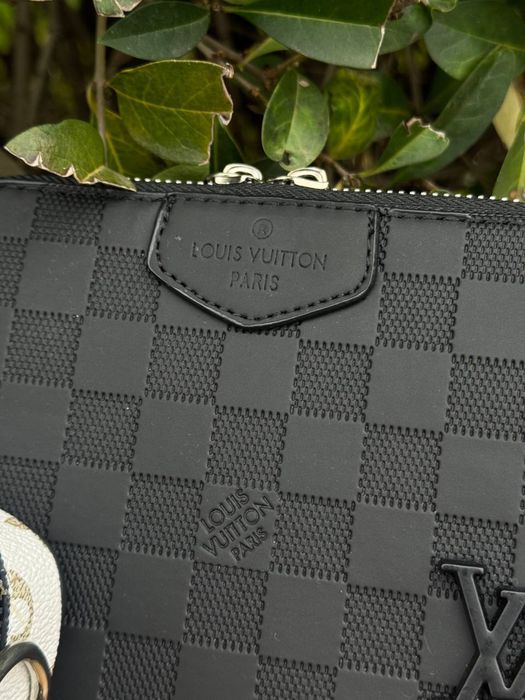 Сумка Louis Vuitton мужская черная сумка Лв через плечо LV барсетка