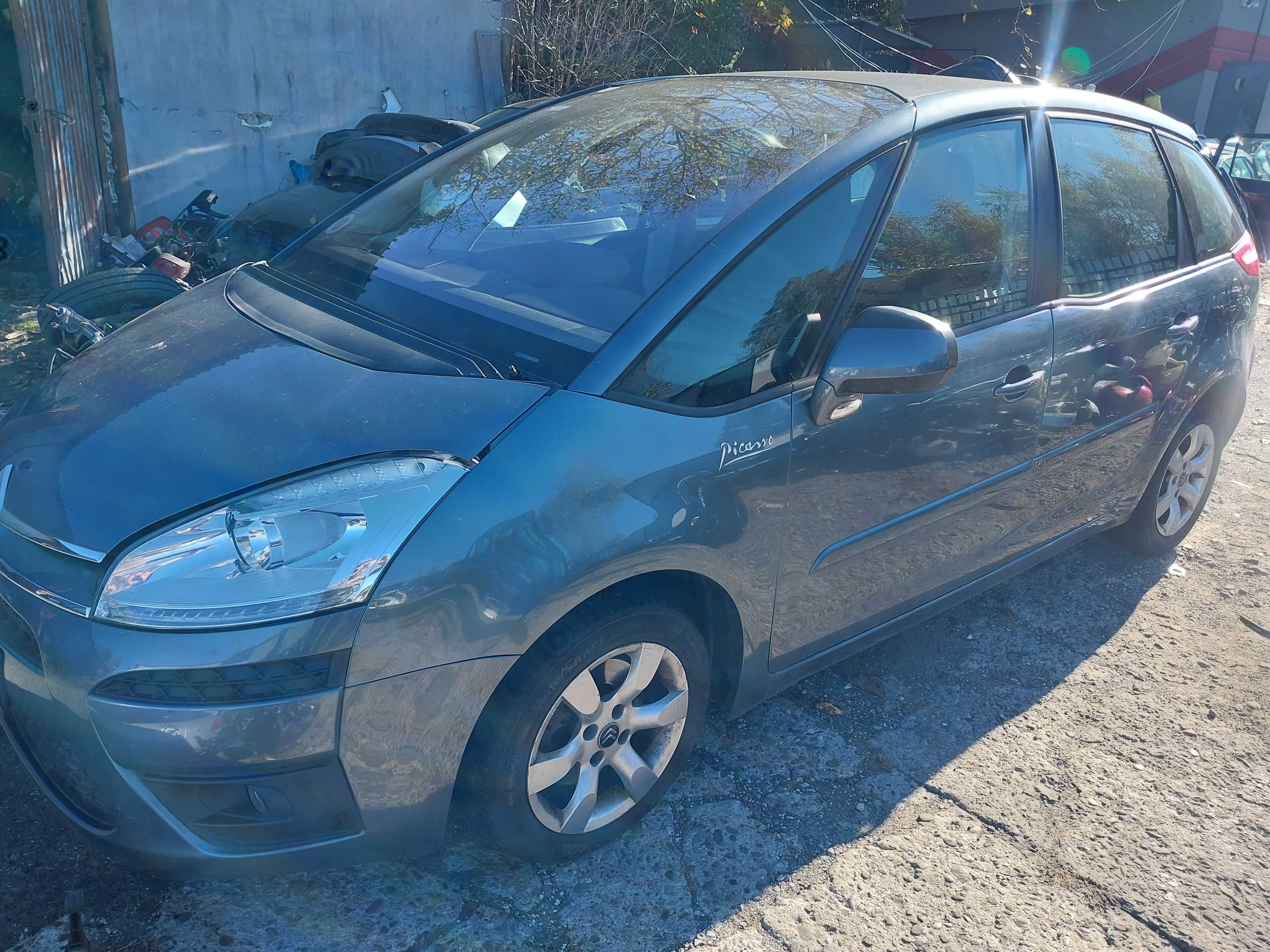 Posiadam czesci citroen c4 picasso  2009r  2.0 hdi