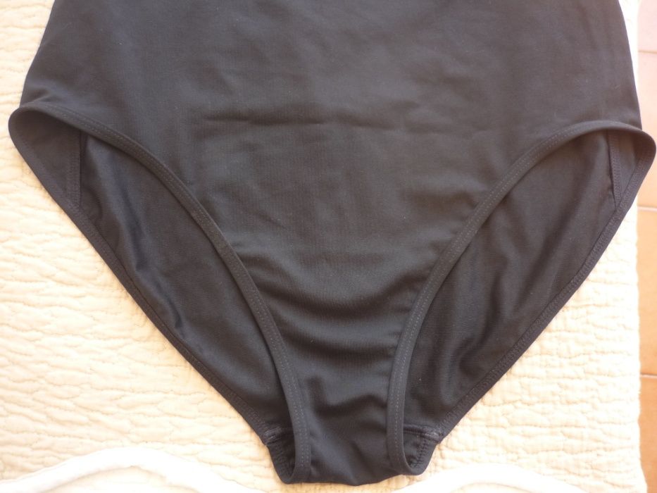 Dois Fato Banho NOVOS : 1º NIKE Sport/2º Preto Alças Originais