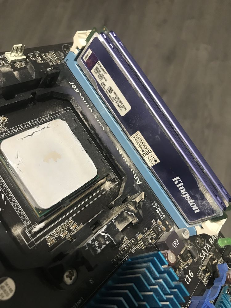 AMD Phenom II X4 965+Asus M5A78L-M LX3+DDR3(16GB)