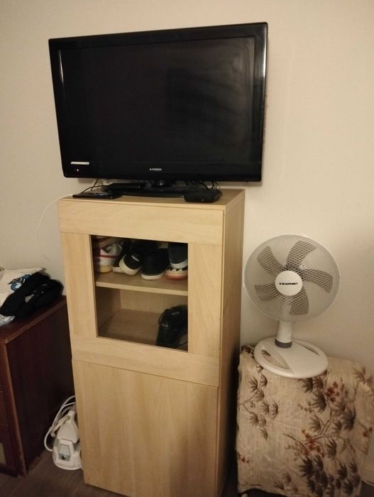 Vendo 3 televisões