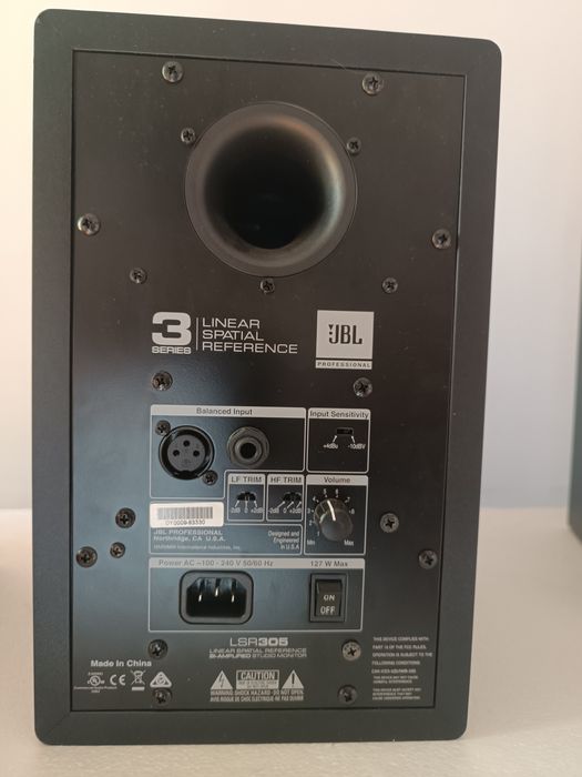 Monitores de Estúdio JBL LSR305 Linear Special Referente Bi-Amplified
