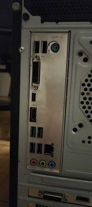 ПК Ryzen 5 2600, GTX 1050 Ti, 16 ГБ RAM + монитор LG 24" Full HD 60hz