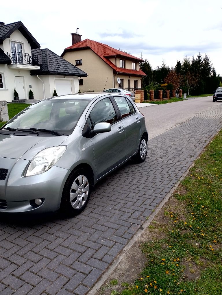 Toyota Yaris 1,3 benzyna