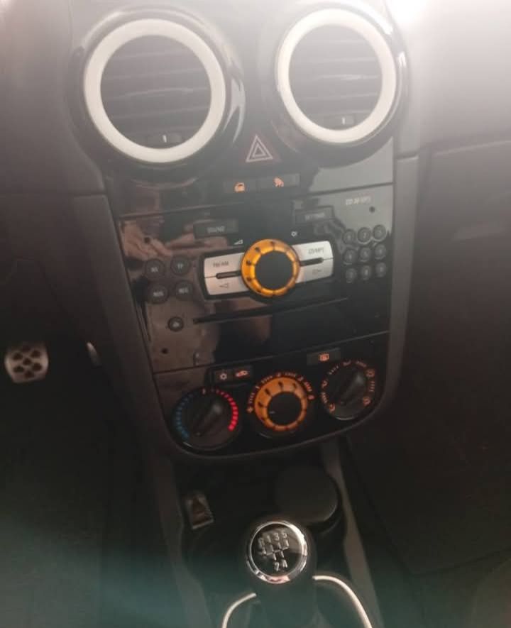 1 Dono Opel Corsa 1.4 16v Black Edition
