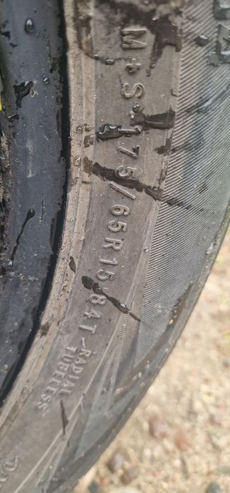 Sprzedam 4 opony zimowe