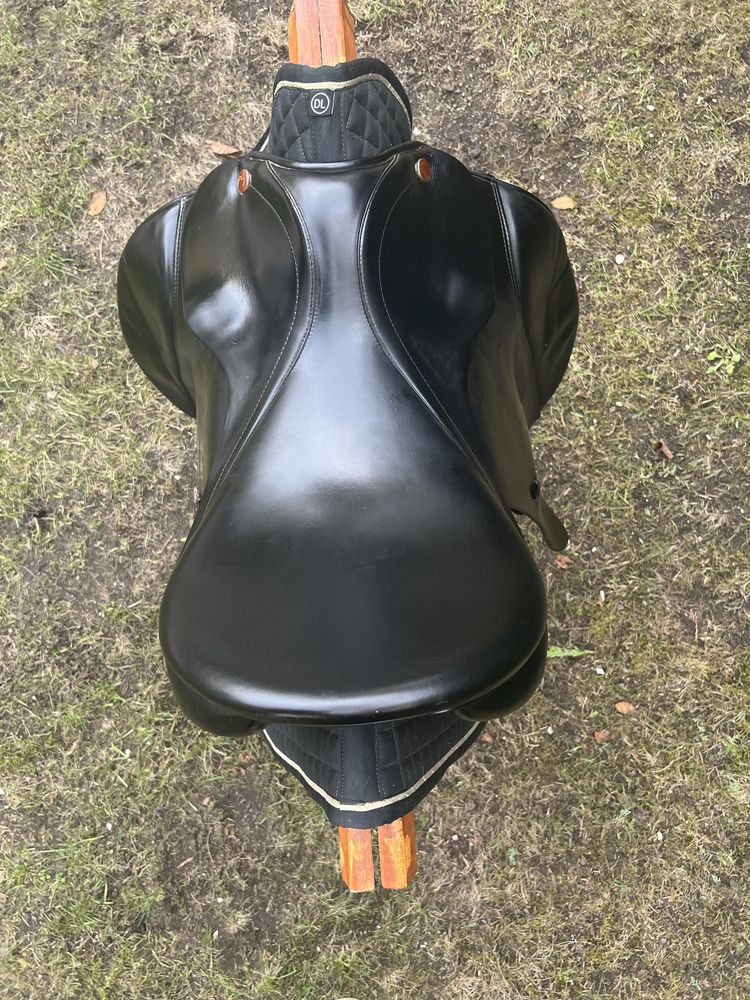 Siodło ujeżdżeniowe Prestige Hippos 17/32