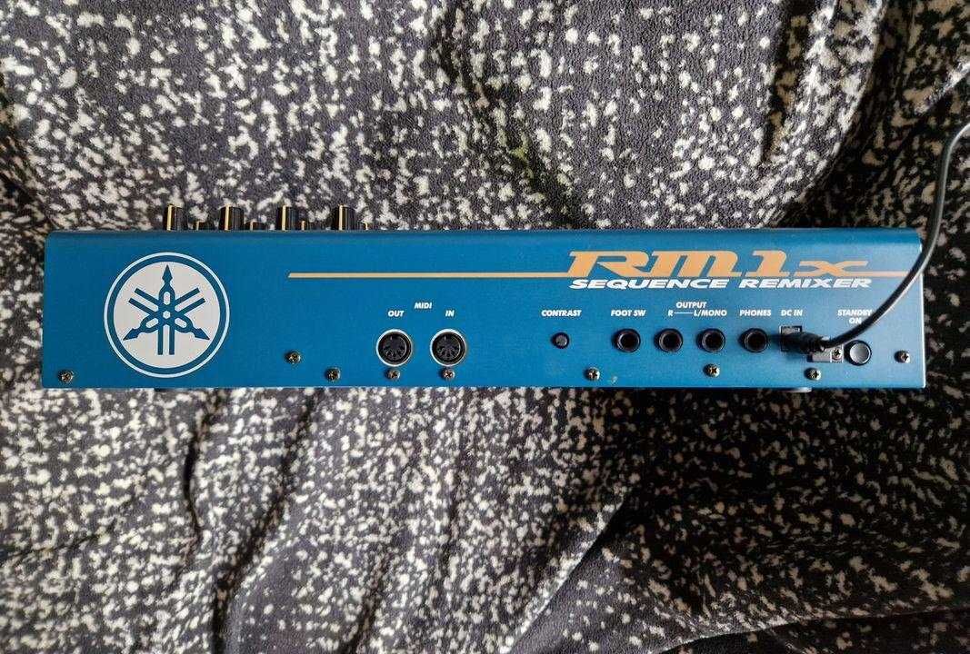 Yamaha RM1x groovebox