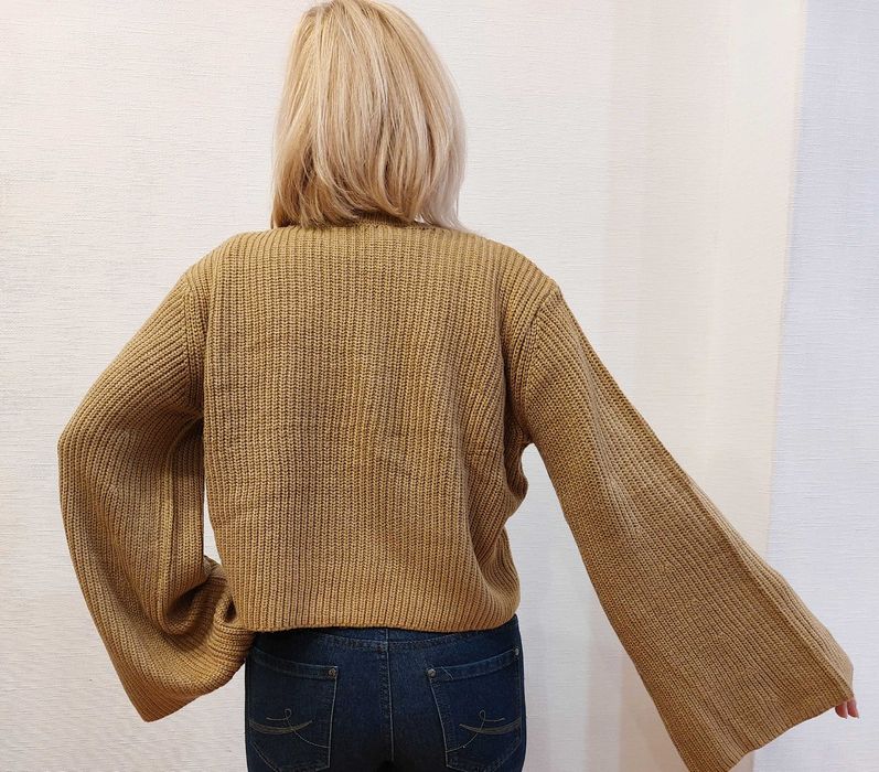 Джемпер жіночий бежевий