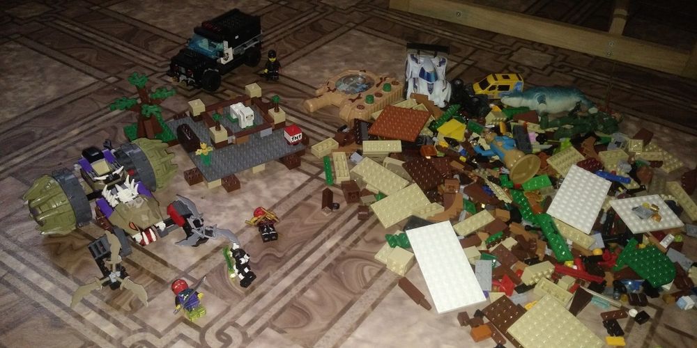 Лего конструктор в отличном состоянии