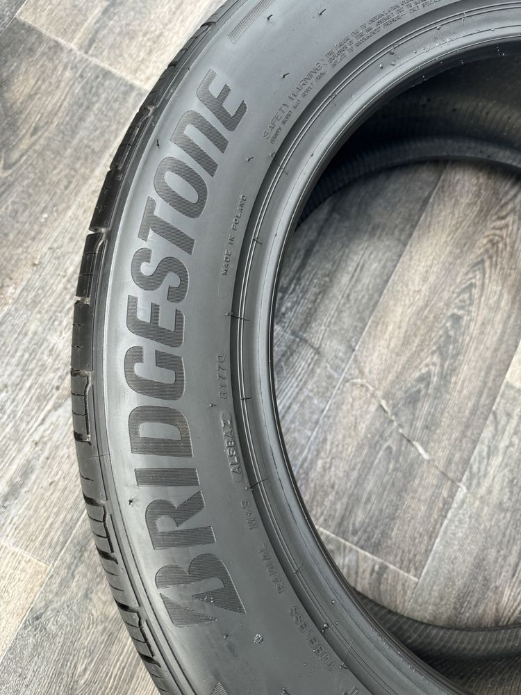 Шини Bridgestone 255/50/R19 - 235/55/R19