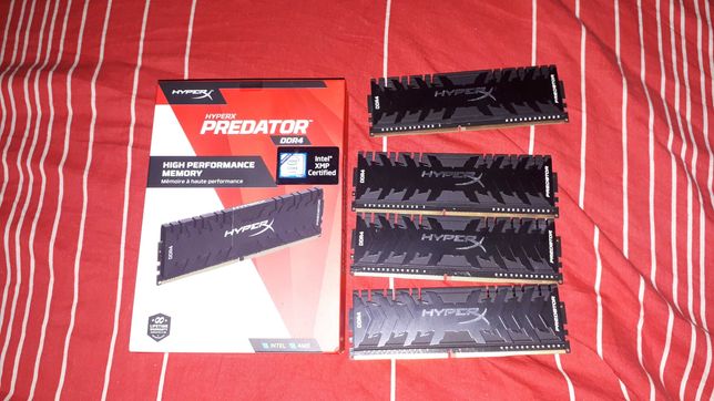 HyperX 32 GB (4x8GB) DDR4 3000 MHz Predator (HX430C15PB3K4/32)