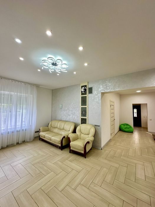 Будинок у Великій Омеляні