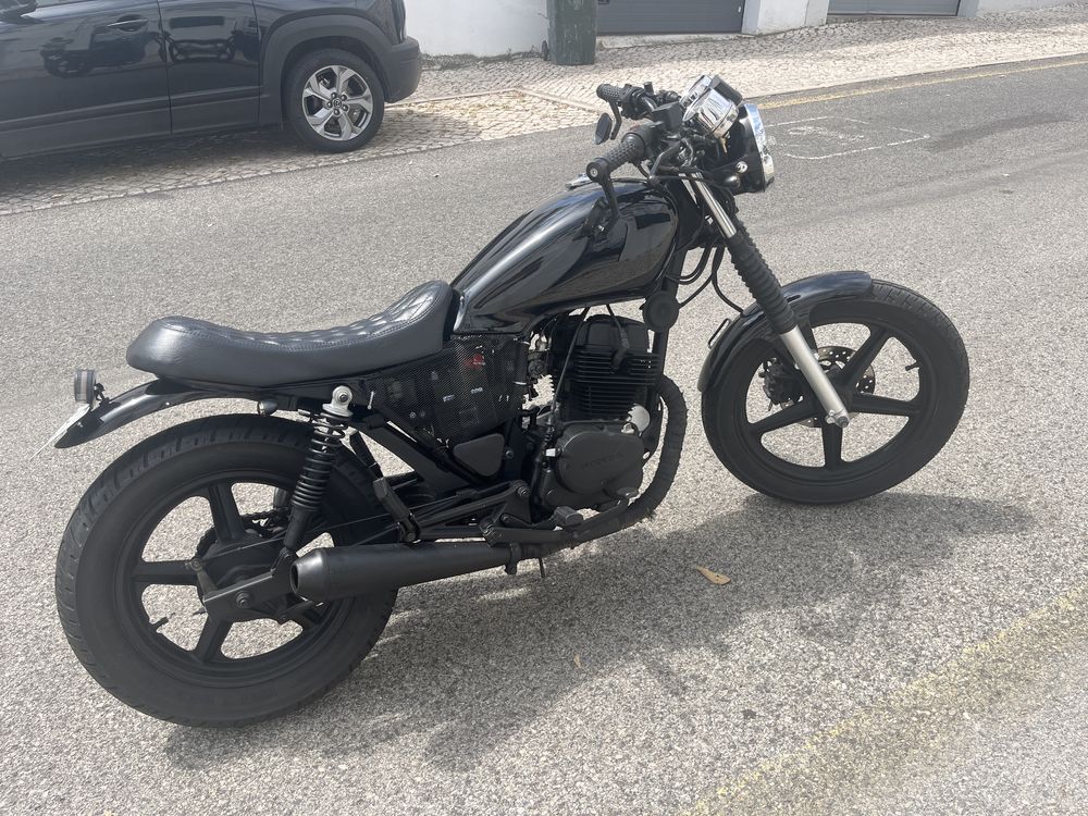 Honda CB Two Fifty Scrambler, Cafe Racer