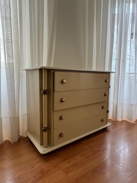 Comoda perola vintage