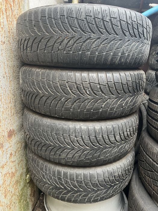 Шини зимові Goodyear 195 55 16