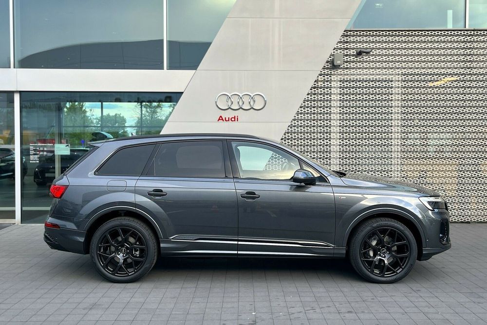 Audi Q7 Cena katalogowa: 509 490,00 zł