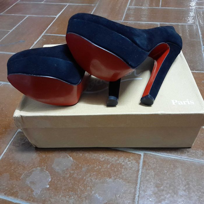 Sapatos christian louboutin n°36