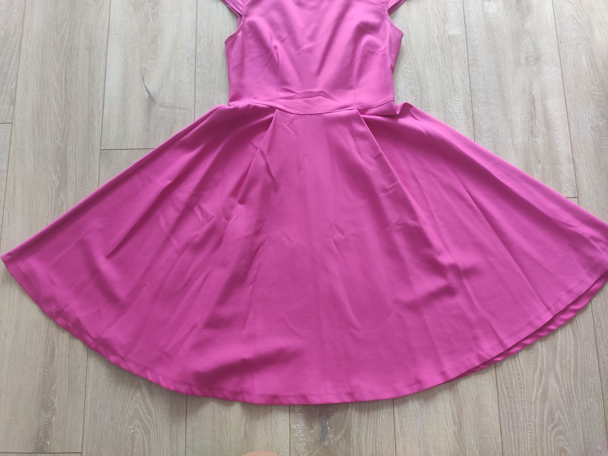 Różowa sukienka Mohito 36