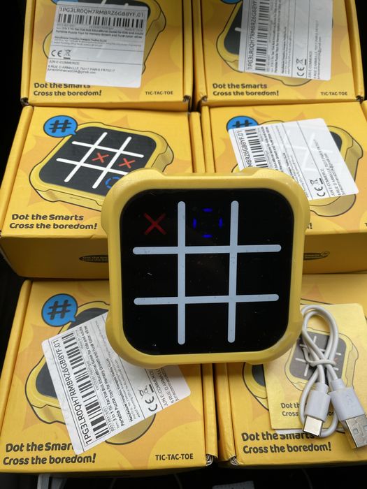 Портативная электронная игра в «Крестики-Нолики» Tic-Tac-Toe Bolt