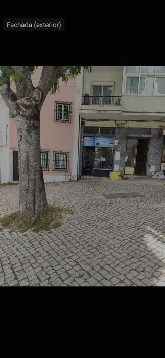 Arrenda-se loja zona Belém/memória
