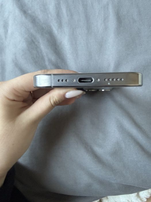 IPhone 15 pro 128gb