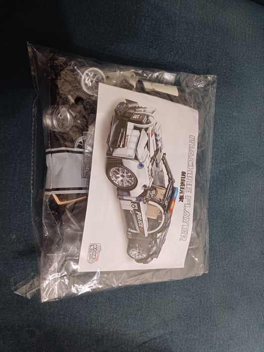 Конструктор Technic Машина Поліція гоночна 504 деталей.