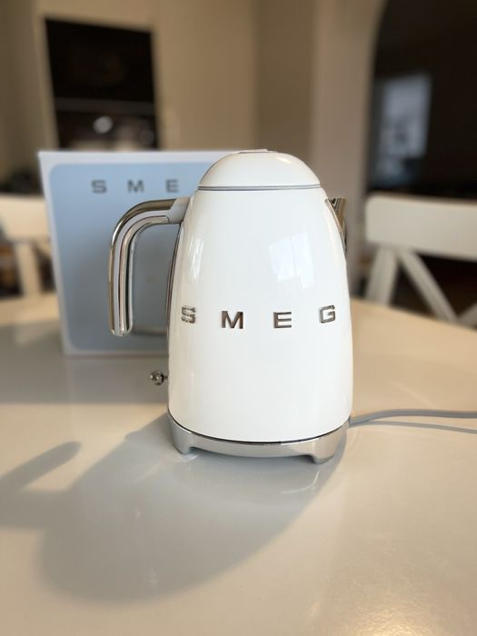 Czajnik Smeg 1,7l KLF03 biały