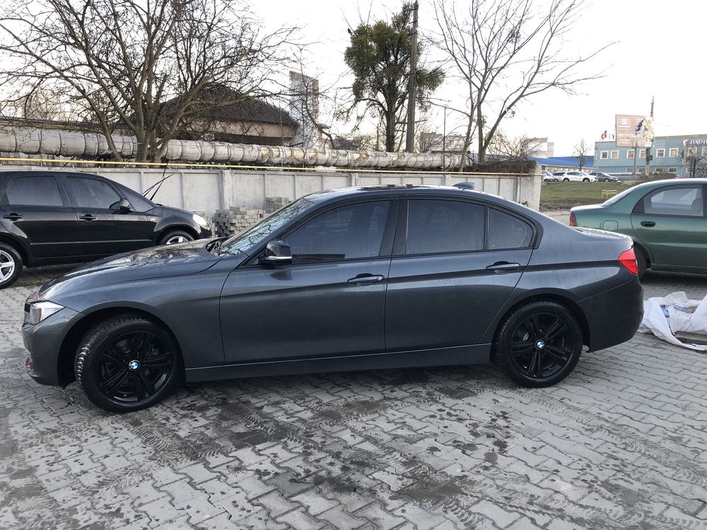 BMW 328i F30(FL)