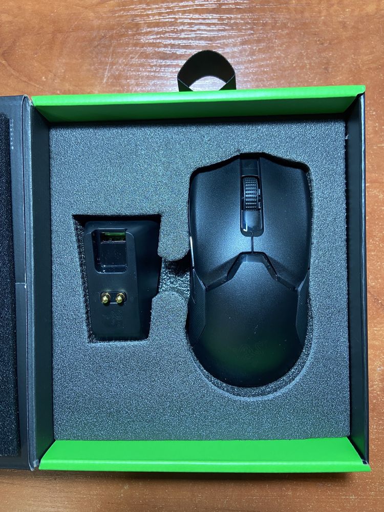 Продам без проводную геймерскую мышь Razer viper ultimate wireless