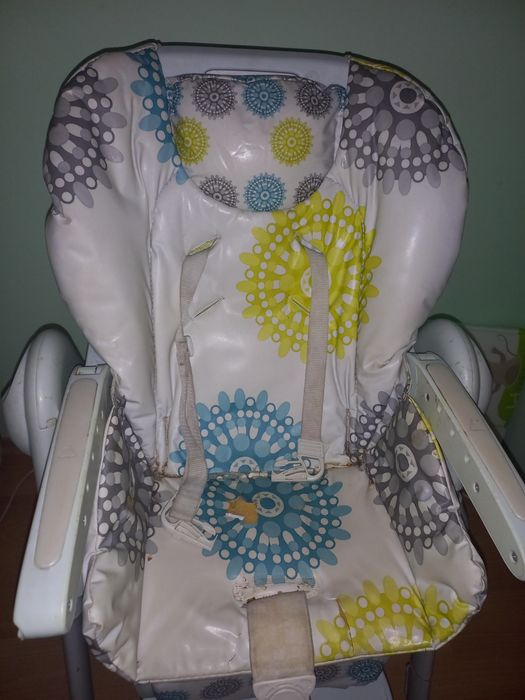 Стільчик для годування