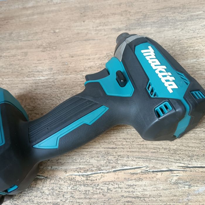 Makita 18V DTD 153 Kluczyk udarowy Impakt+Bateria