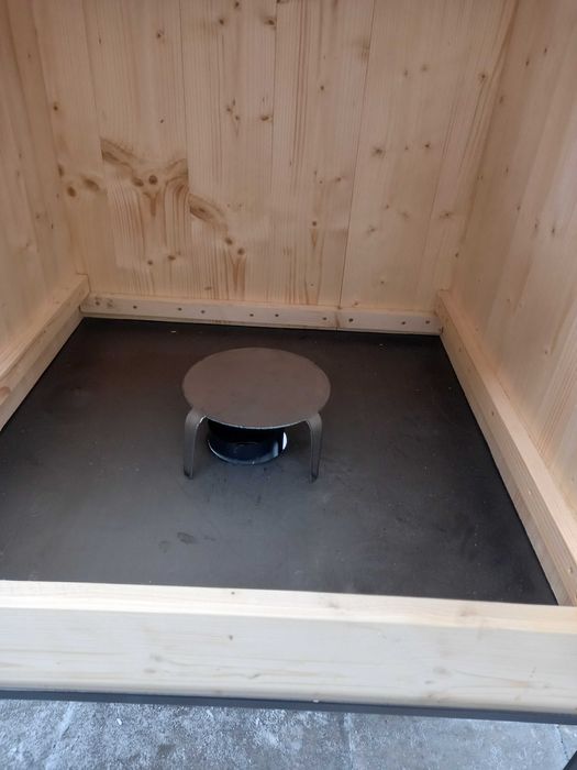 Wędzarnia ogrodowa drewniana 60 x 60 cm