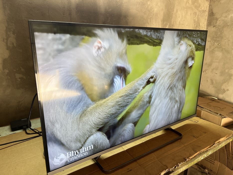 Телевізор Panasonic 40 дюймів Е смарт і Т2. TX-40JXN888