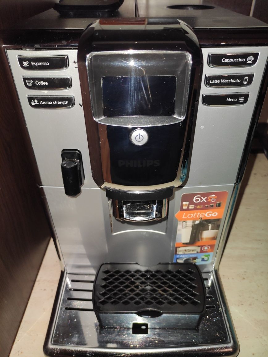 Ekspres Philips latteGo ep5335