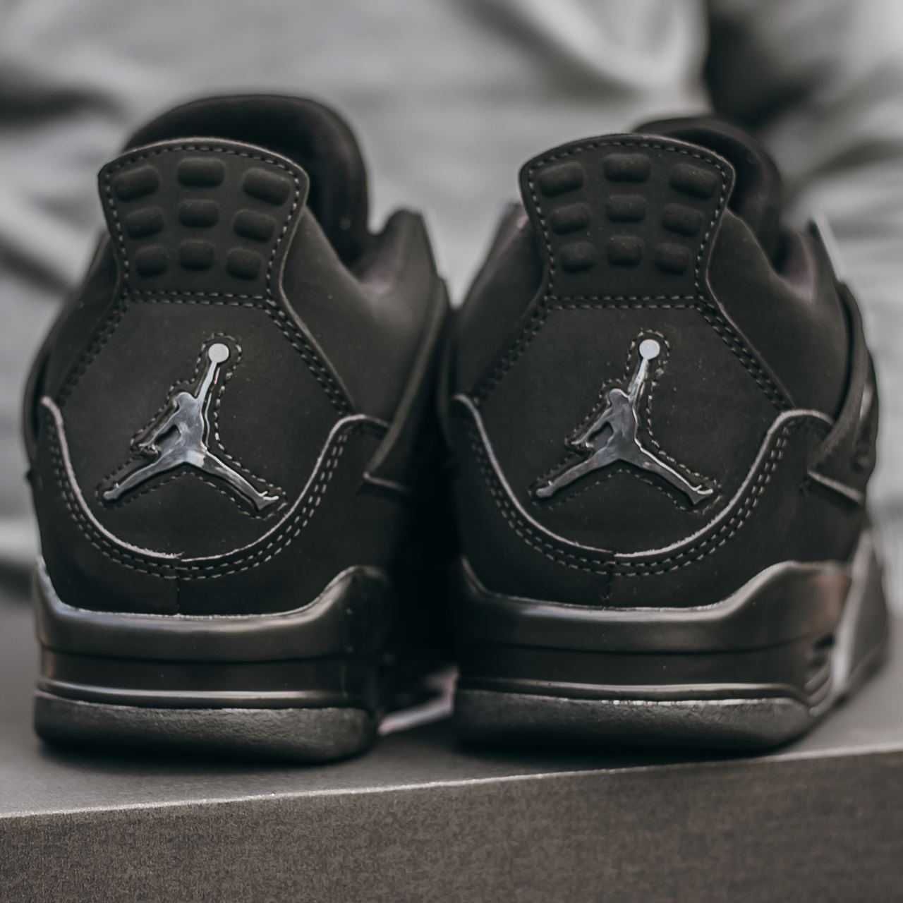 Мужские кроссовки Nike Air Jordan Retro 4 "Black Cat" Размеры 40-45