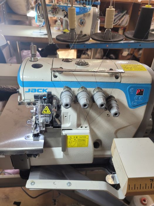 Overlock Jack 5-nitkowy