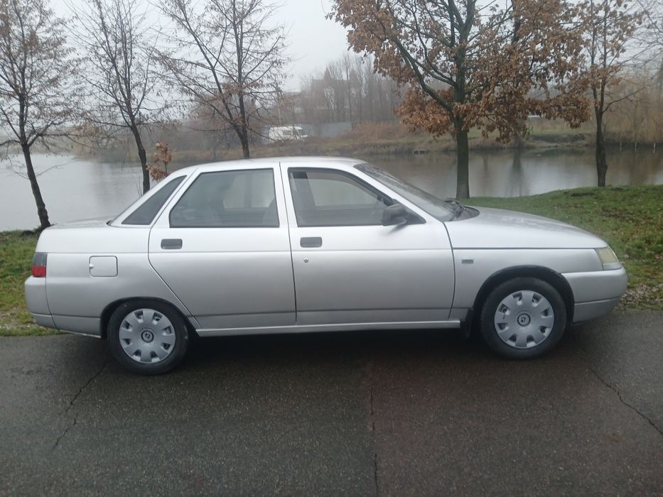 Продаж Ваз 2110 в гарному стані з малим пробігом