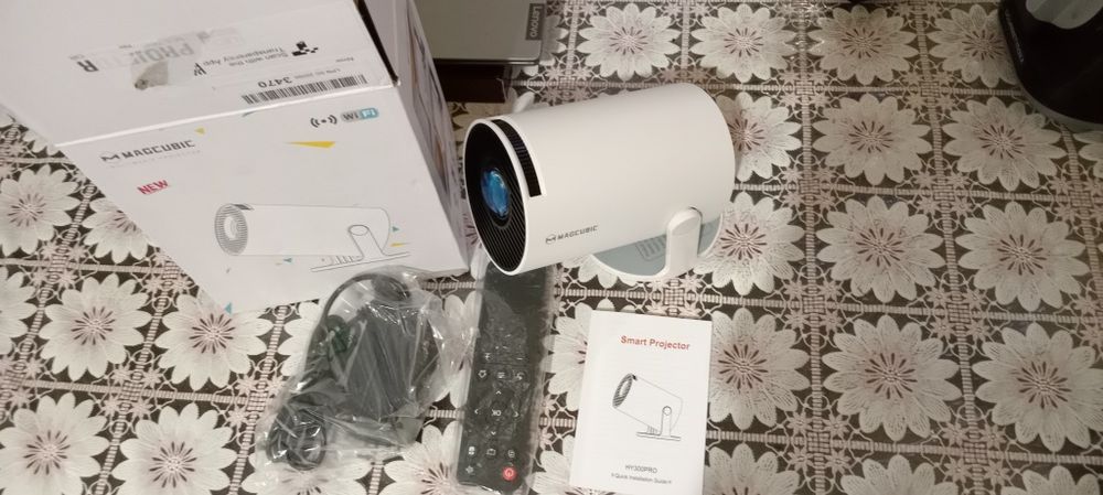 Проектор MagCubic HY300 Pro для Дома Портативный СмартLED  Андроид 11