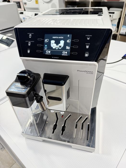 Кавова машина преміум класу DeLonghi PrimaDonna Exclusive.