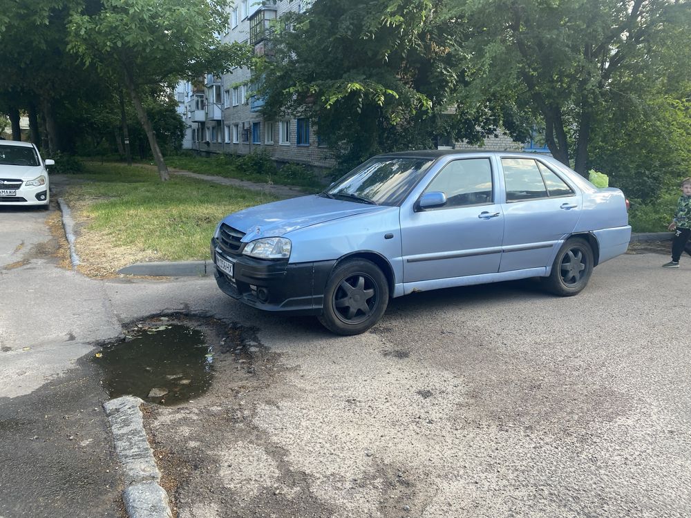 Продам власну машину чери амулет