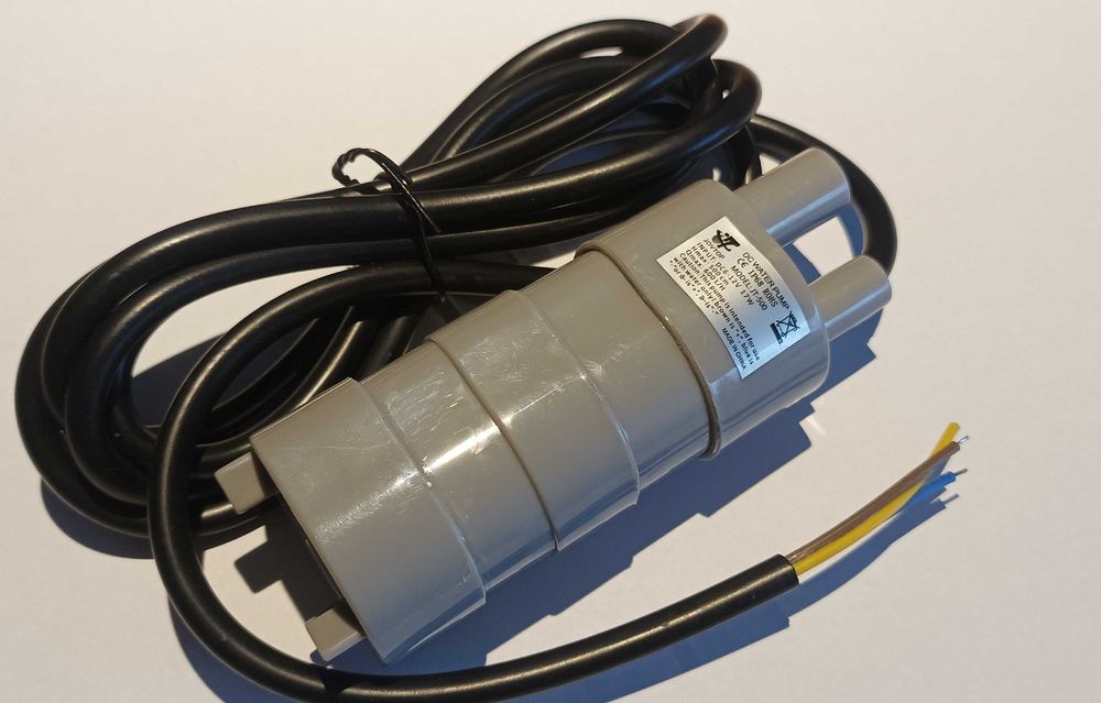 Pompka wody do kampera przyczepy. 12V. NOWA