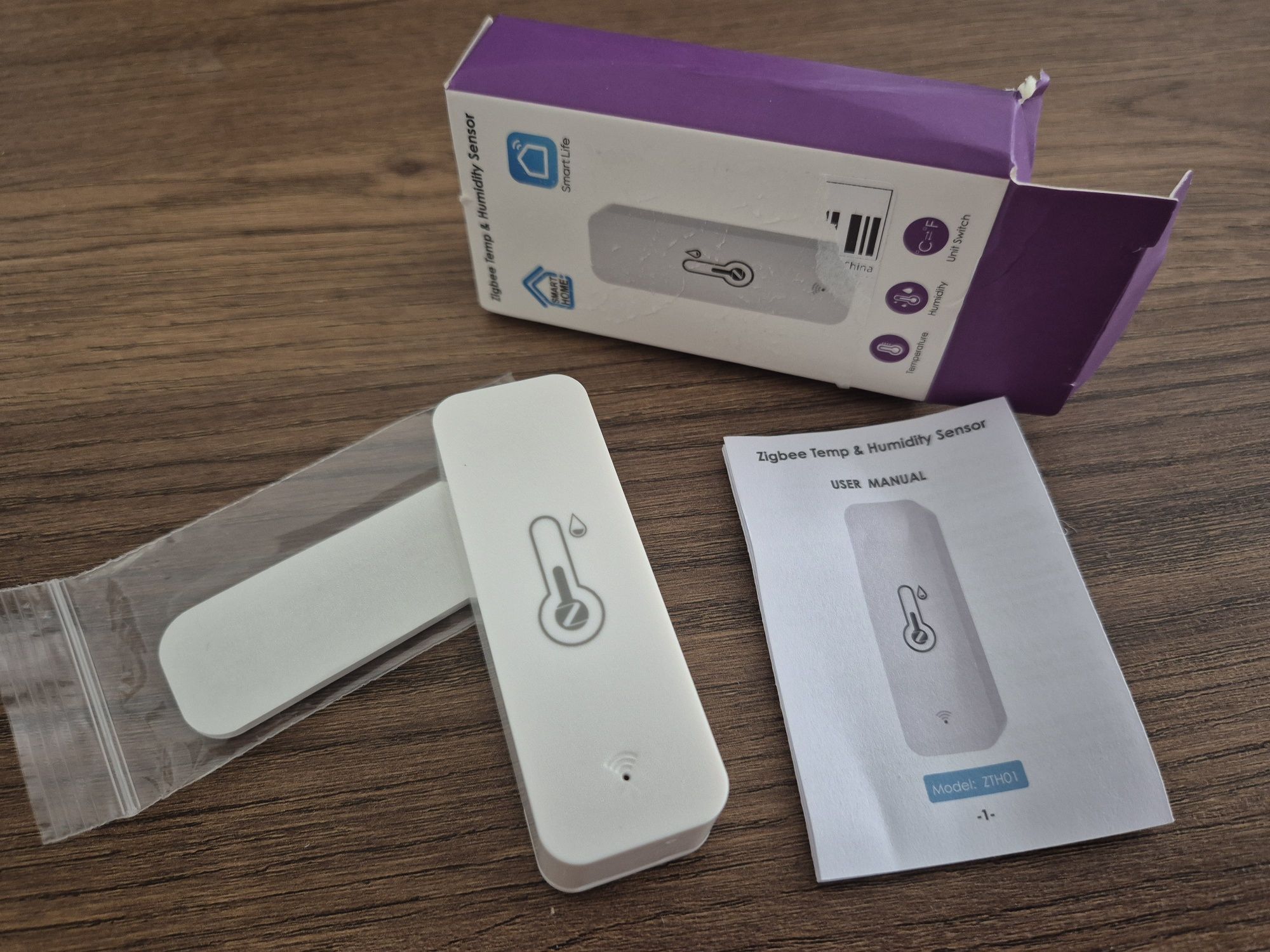 Zigbee Sensor de temperatura e humidade
 * Características:
   * Nome